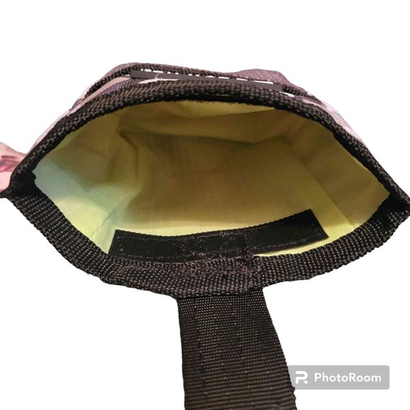 Dog Puppy Treat Treat Training Pouch - Picture 3 of 4